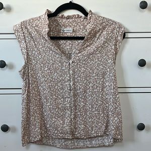 Carve Sleeveless Blouse